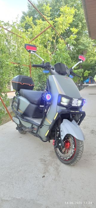 Skuter Largomotors