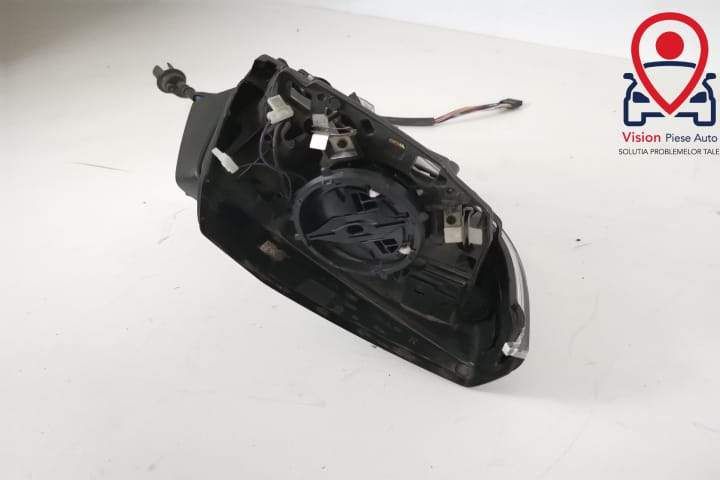 Ауди Кю7 / Audi Q7 4M Оригинално дясно огледало в добро състояние с от