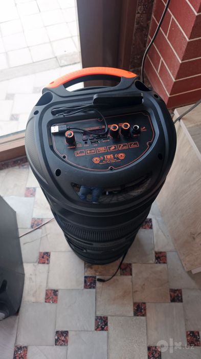 Продам калонка 40W караоке флешка юсби блутуз все читает не дорого