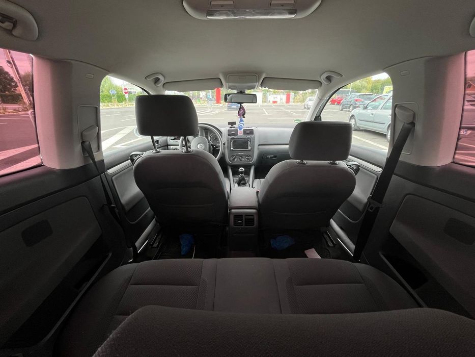 Vând Volkswagen Golf 5