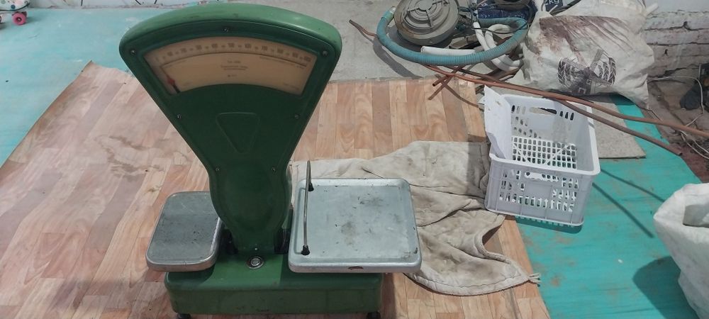 Тарози сотилади янги