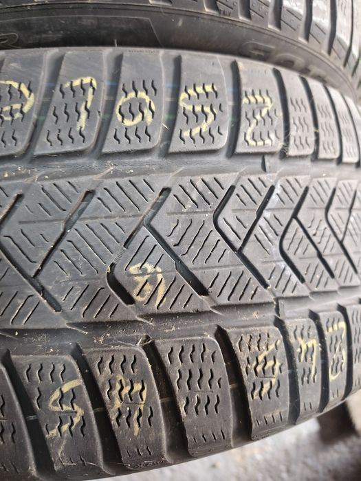 245 45 19 iarna pirelli