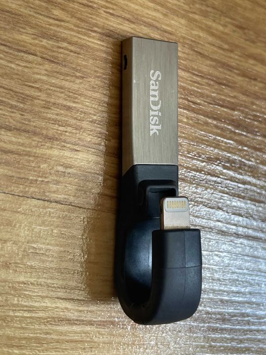 Memorie USB SanDisk iXpand Flash Drive iPhone / Ipad, 32 GB