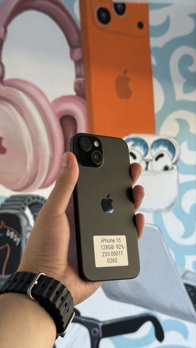 iPhone 15  128GB