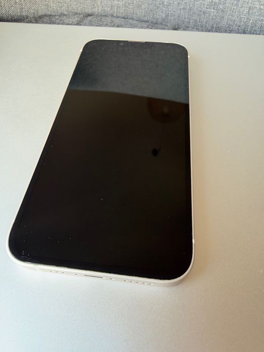 iPhone 13 Като Нов