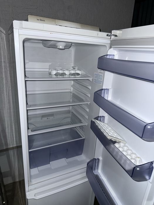 Рабочий холодильник