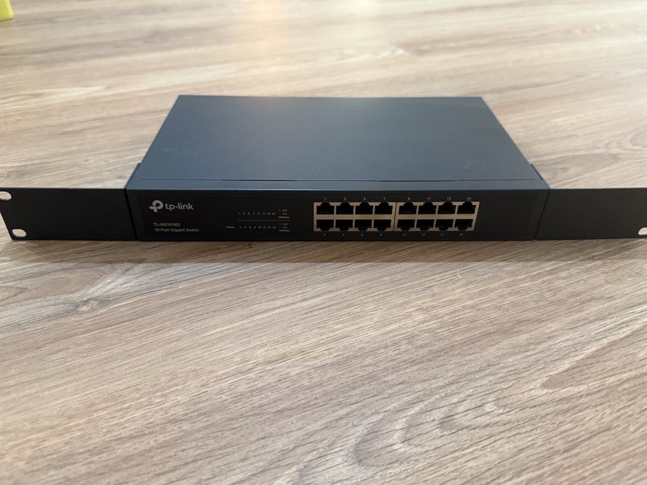 TP-Link TL-SG1016D – Switch Gigabit 16 porturi – Rack 19”