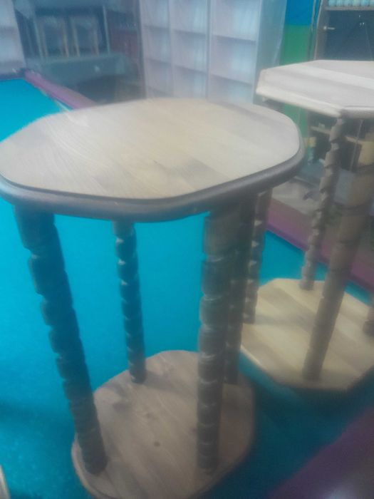 продам подставки для цветов и ваз