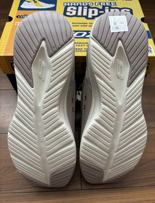 Papuci Skechers 41 Noi.