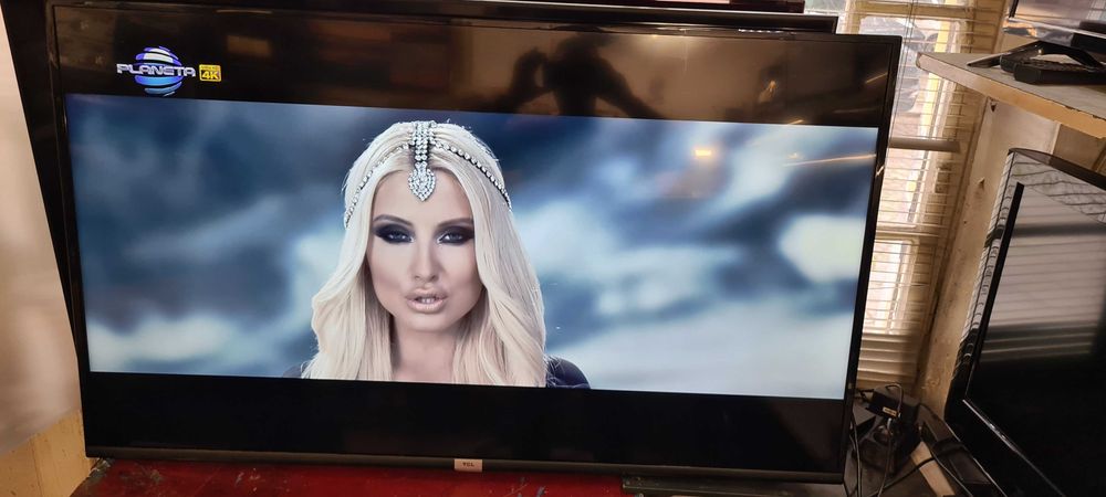 55" Телевизор TCL 55DB600 -Smart TV/4K /UHD - перфектен