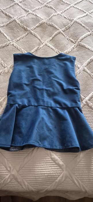 Продам жилетка на 5-7 лет