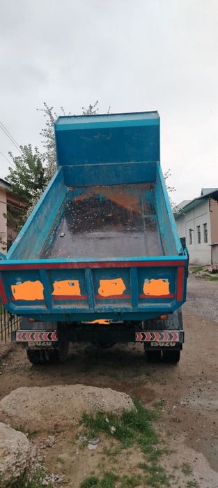 Юк мошина сотилади