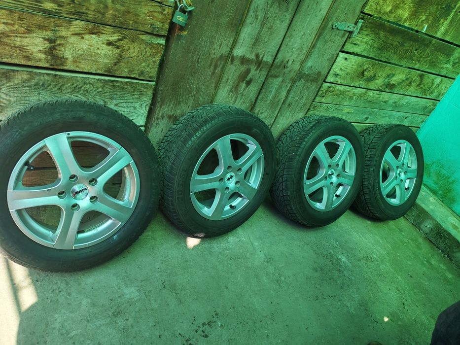 Vand jenti cu roți iarna R16