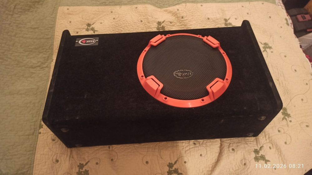 ПРОДАМ Сабвуфер на машину СРОЧНО