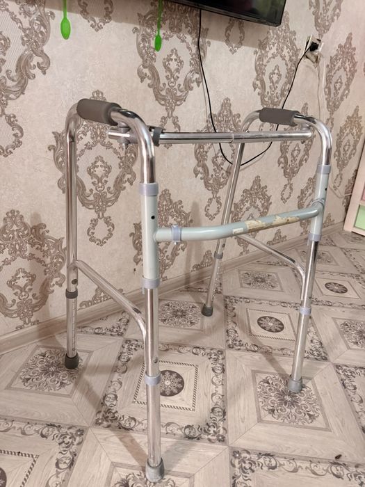 Ходунки для взрослых