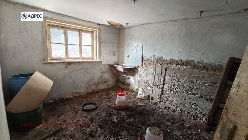 Къща в Враца, област-с.Девене площ 70 цена 47000