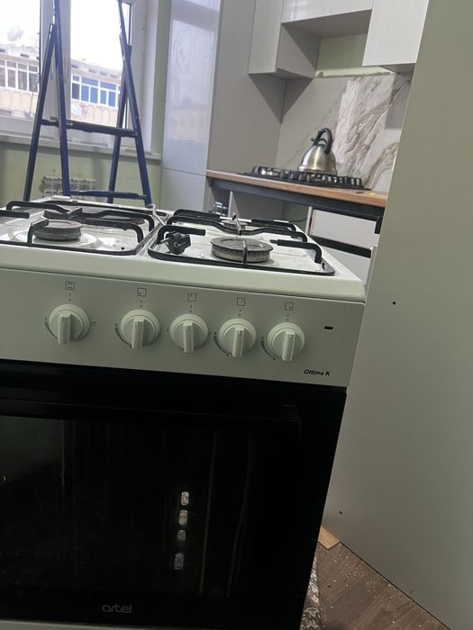 Gaz plita Artel  Ottima yangidek.  Boshqa plita olganim uchun sotyabma