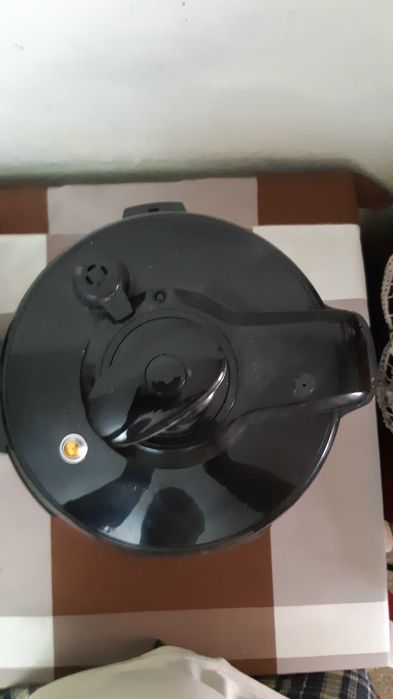 Oala electrica sub presiune