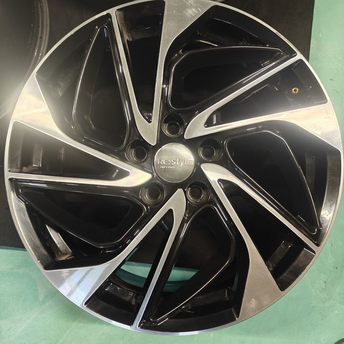 R18 PCD 5 *114,3 Комплект  легкосплавных дисков