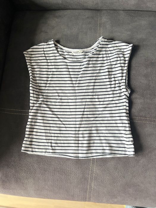 Set fusta si tricouri 122/128cm