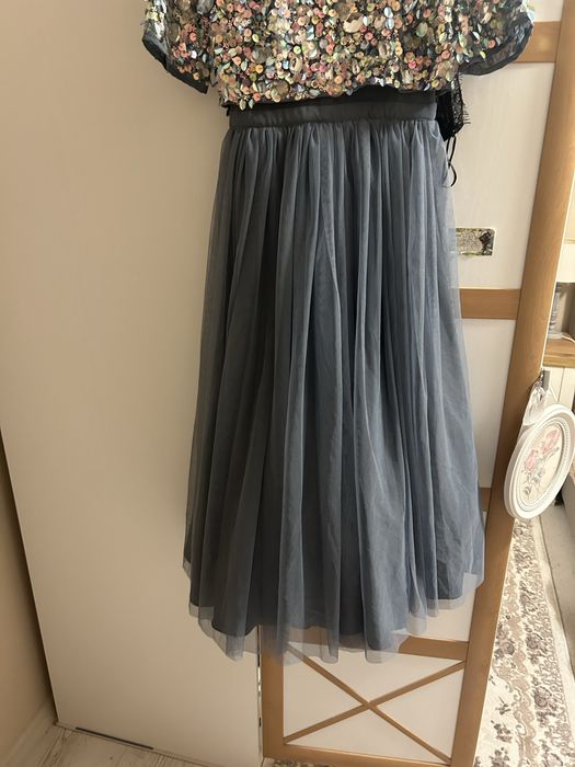 Rochie Asos cu paiete si aplicatii pietre