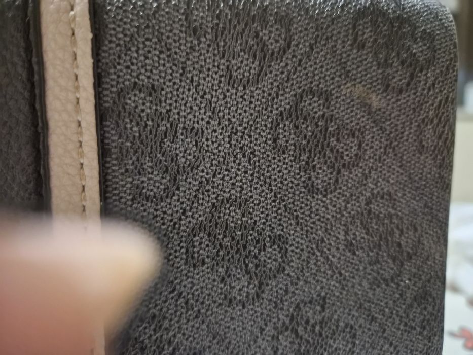 Дамска чанта Guess