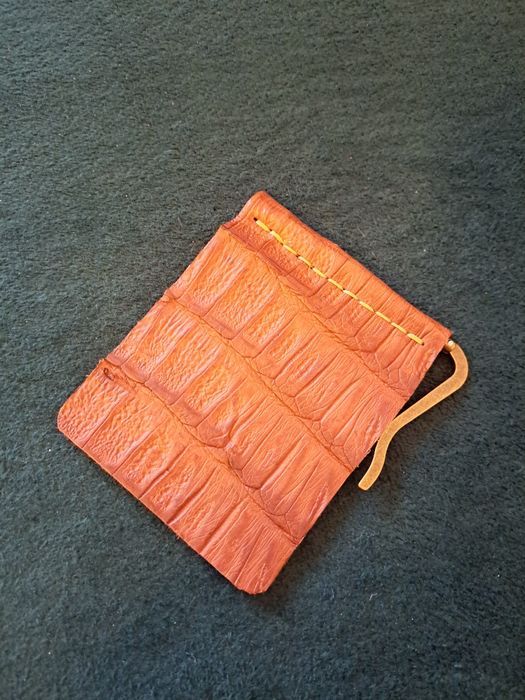 Portbancote din piele.de crocodil