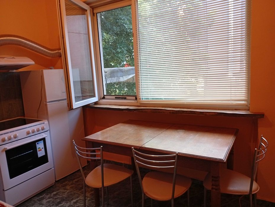 Дава се под наем Тристаен апартамент в София, Сухата река - 70 кв.м за 561 € - Снимка #1