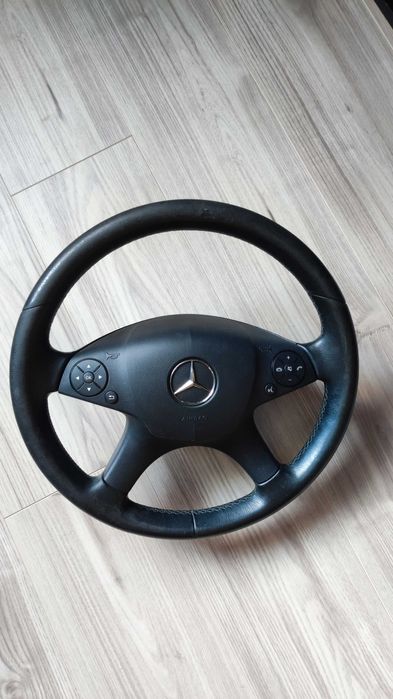 Мултифункционален волан Mercedes W204