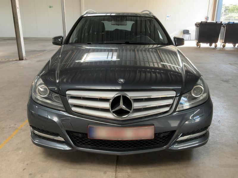 Mercedes-Benz C-Klasse C 220 CDI T BlueEfficiency Avantgarde 2013