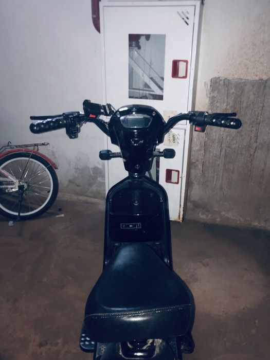 продам электроскутер Sk8