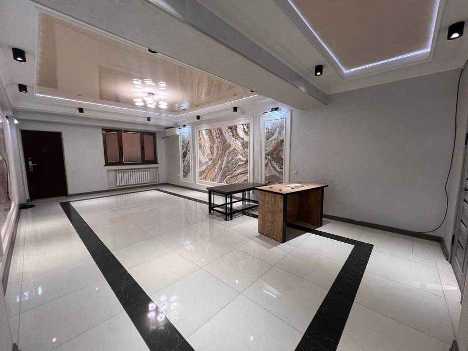 Продаётся офис в центре / Ц-5 Пожарка, Ресторан LaLi