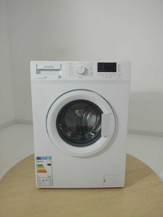 • Pentru buget mic • Mașină de spălat Arctic 7 KG • Ca nouă • Garanție