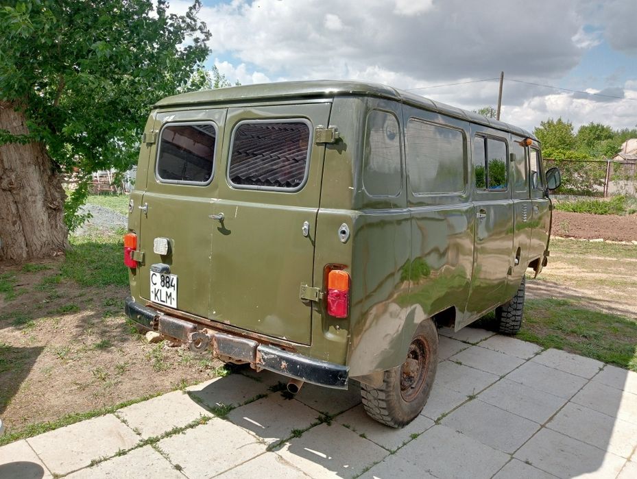 Продам УАЗ (буханка)