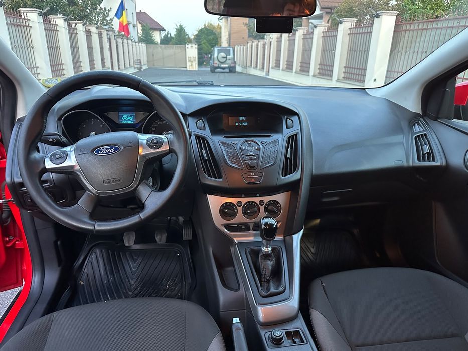 FORD Focus 2013 — imagine 5