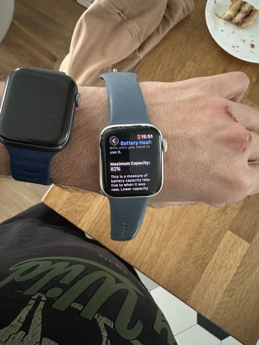 Продавам Apple Watch SE2 40mm Starlight