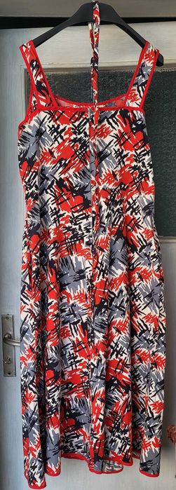 Продавам нови рокли немска лятна бална