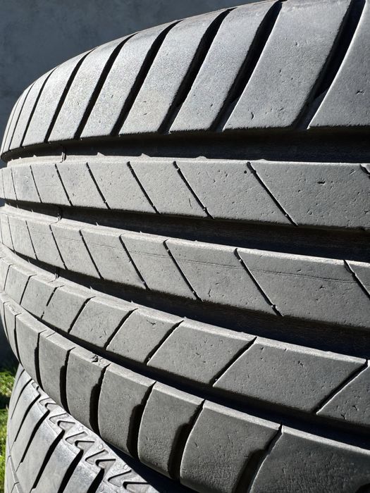 Cauciucuri Duster Juke Kona Bridgestone 215-60-17