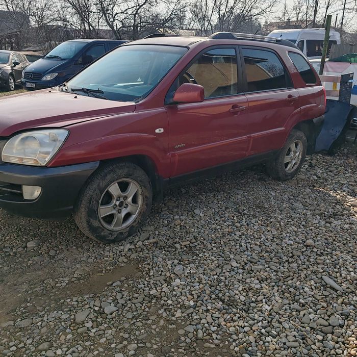 Vând Kia Sportage 2.0 benzina cu GPL  4x4