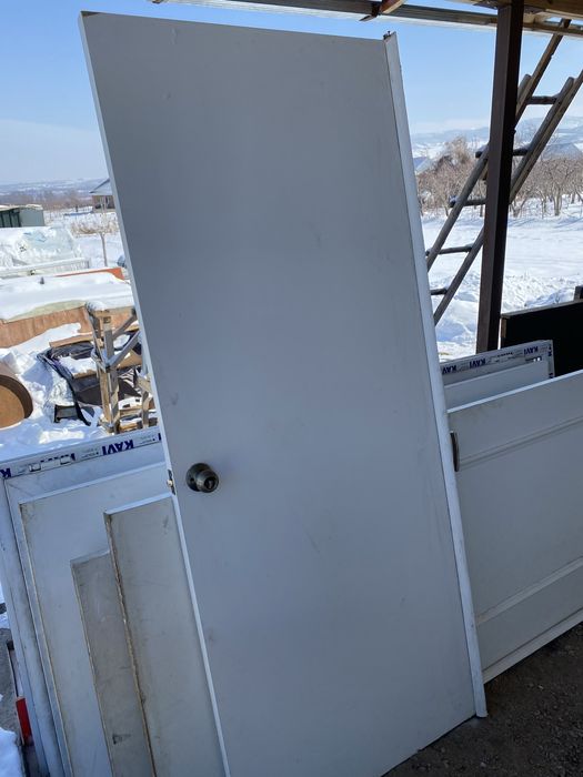 Есіктер двери сатылады