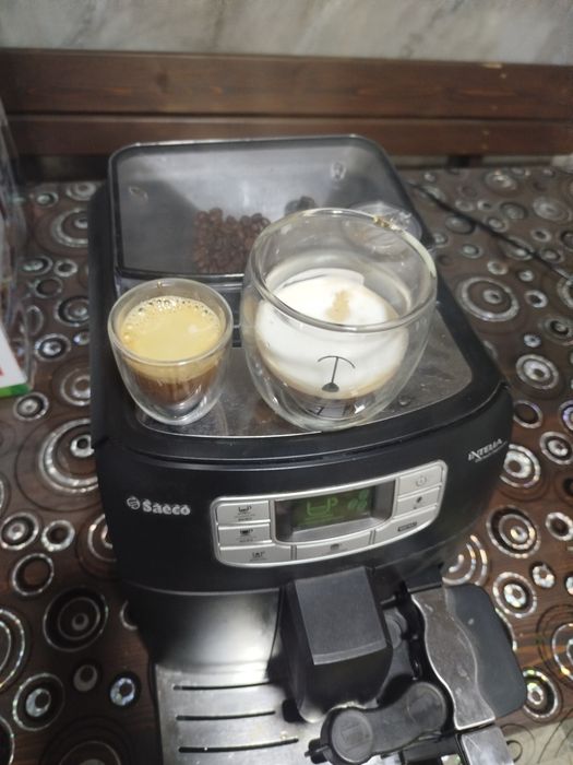 Кафеавтомат саеко интелия капучино