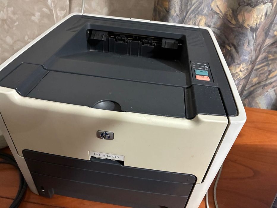 Лазерный принтер 'Hewlett-Packard' LaserJet 1320