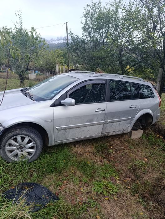 Фарове и двигател