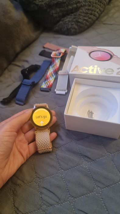 Смарт часовник Samsung active 2