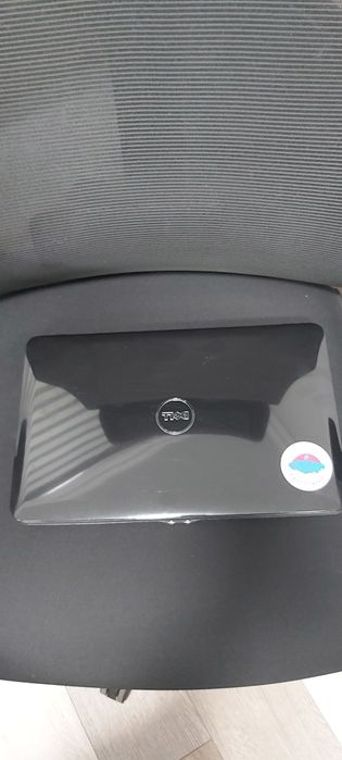 Ноутбук DELL Vostro 1015