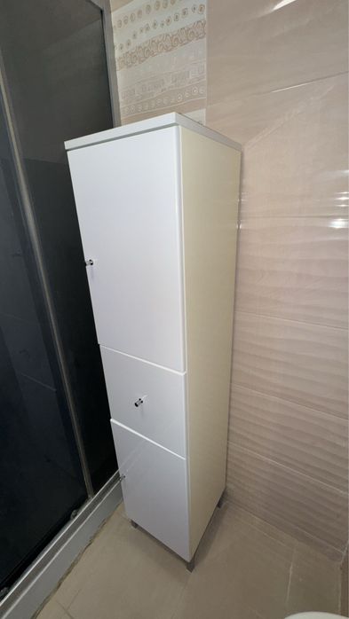 Dulap baie 3 compartimente – alb, mobilier depozitare