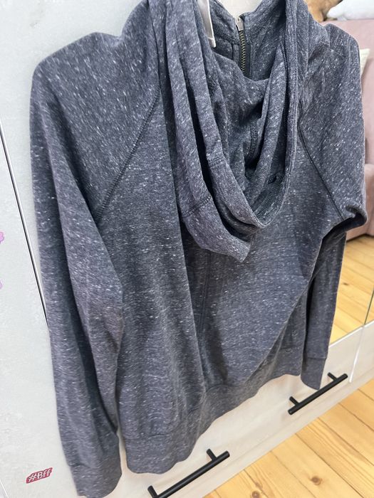 Продавам суичър Nike, G-star и рокля S