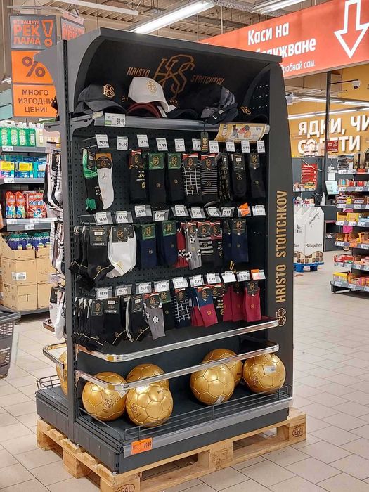 Стелаж за дрехи за магазин