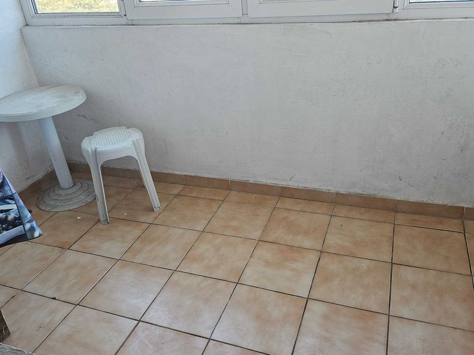 Просторен тристаен, тухлен до Зимно кино Тракия