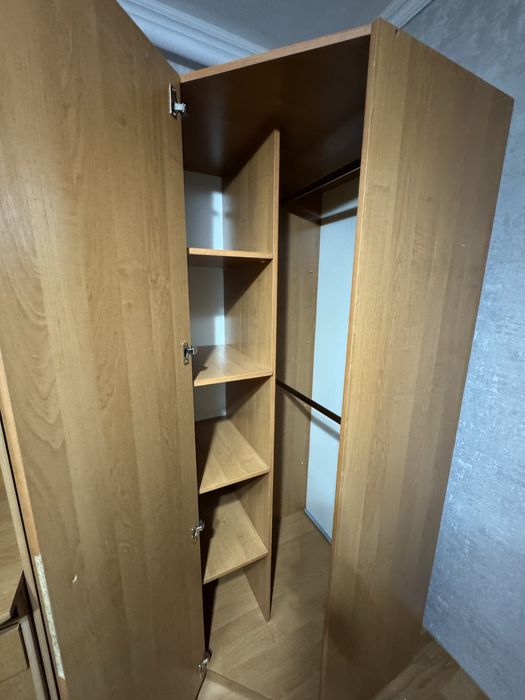 Мебель срочно продам